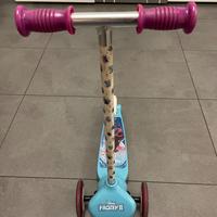 Monopattino bambini Frozen 2 Smoby – con sterzo