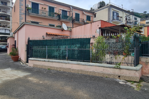 Carinissimo bilocale con ampio pateo attrezzato