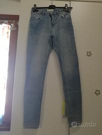Skinny jeans