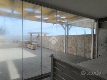 VILLA A SCHIERA A BARI