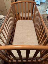 Lettino bambini in legno -come nuovo, regolabile