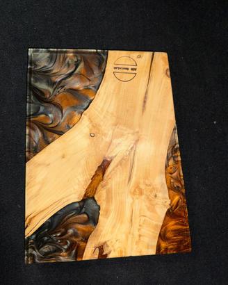 Tagliere decorativo legno e resina bronzo