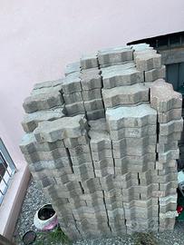 Mattoni autobloccanti da giardino 25cm x 12circa