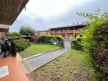 VILLA A SCHIERA A BERGAMO