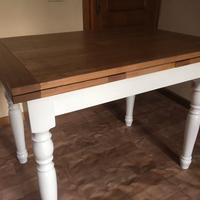 Tavolo allungabile di piccole dimensioni