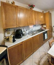 Cucina in legno massello