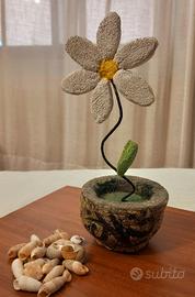Vaso piccolo con Marcherita Fiore finto Vintage 