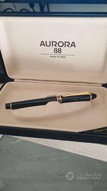 Penna stilografica Aurora 88