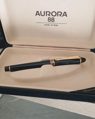 Penna stilografica Aurora 88