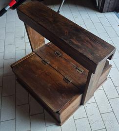 Mobiletto lustrascarpe antico