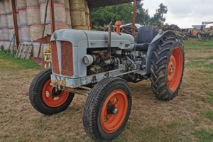 Trattore Fordson Major