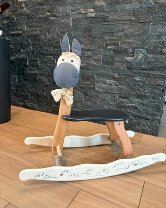 Cavallino a dondolo in legno