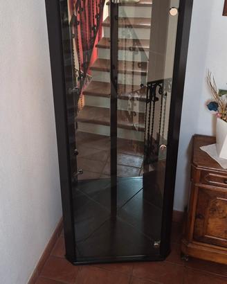 vetrinetta ad angolo