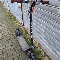 Monopattino elettrico Nilox