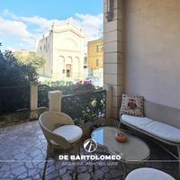 Via c. battisti c/o via ancona app.to con cortile