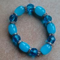 Braccialetto elasticizzato con perline