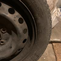 Gomme invernali su cerchi Toyota yaris