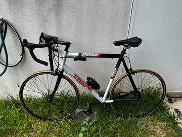 Bici da strada frera