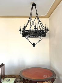 Lampadario ferro battuto stile rinascimentale