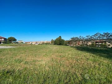 Lotto Edificabile Pronto per la Tua Casa dei Sogni