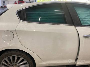 PORTA POSTERIORE DESTRA PER GIULIETTA 2018