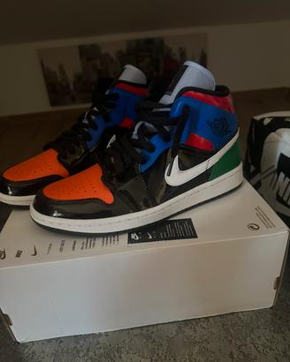 Air jordan mid se multipatent size 40.5