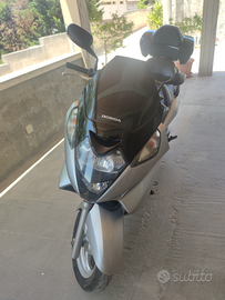 Scooter Honda Silver Wing 600