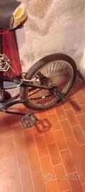  bicicletta bmx