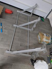 Supporto porta gomme da muro 