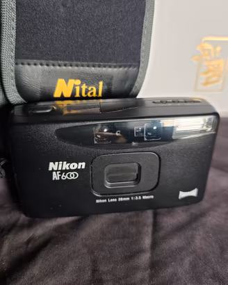 Nikon af 600 punta e scatta come nuova