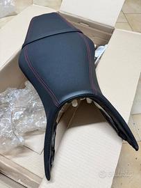 sella piatta rialzata MT 09