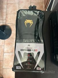 guantoni da box venum come nuovi