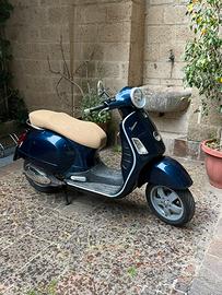 VESPA GTS 125 con 6700 km condizioni eccellenti