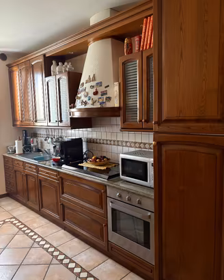 Cucina Componibile con elettrodomestici da 405 mt.