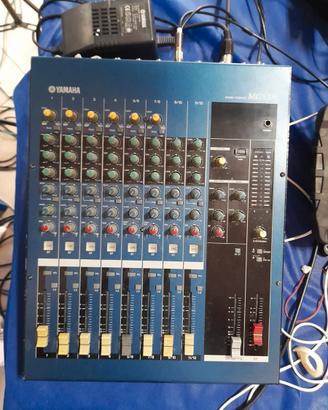 MIXER YAMAHA MG12/4