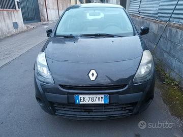 Clio 2011 1.5 dci unico proprietario 267.000 km