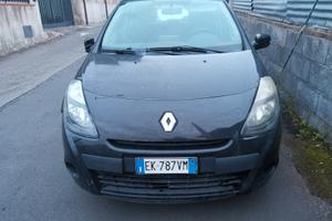Clio 2011 1.5 dci unico proprietario 267.000 km