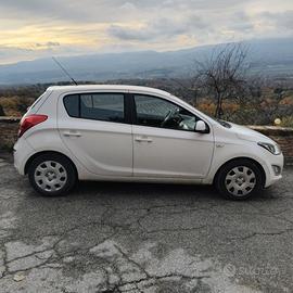 Hyundai I20 1.2 benzina (2013), 62.5 kw -Km 82.000