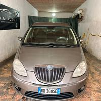 Lancia Musa 1.3 mjt