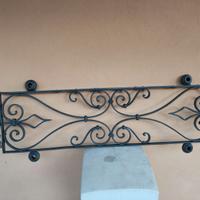 Sovraporta in ferro