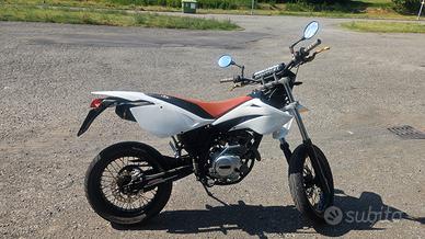Beta 125 4t rr enduro/motard