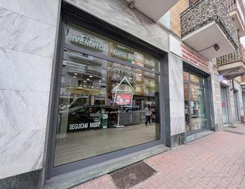 NEGOZIO A MONCALIERI