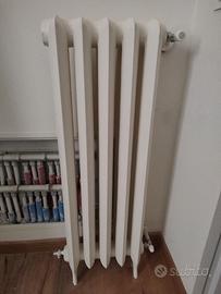 Termosifone in ghisa del xx secolo 