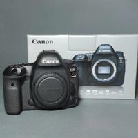 Canon EOS 5D Mark IV
