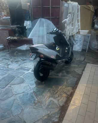 malaguti f12