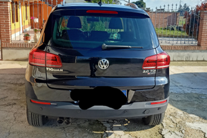 Automobile tiguan