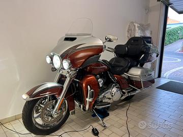 Harley Davidson ELECTRA GLIDE CVO 110