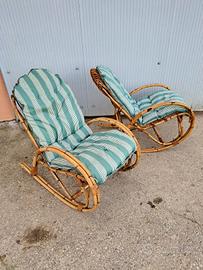 sedia a dondolo bambù vimini anni 70 con cuscini