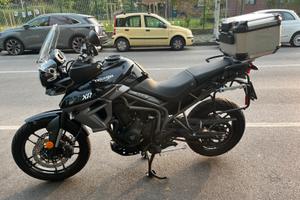 Triumph Tiger 800 XRX Seminuova 7.300km anno  2017