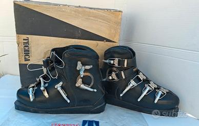 Scarponi sci vintage anni 60 in pelle